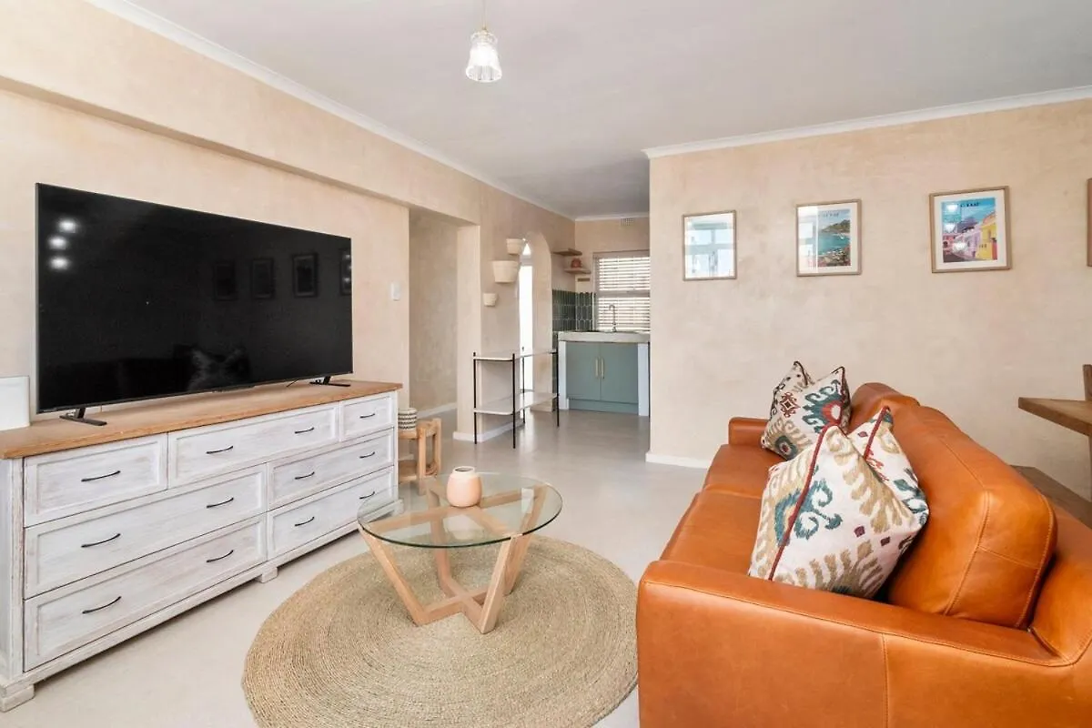 Coastal Comfort By The Promenade Cape Town
